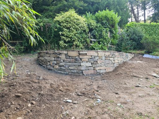Curved patio